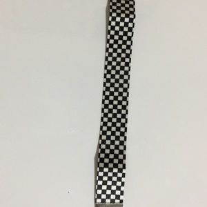 Checkerboard choker